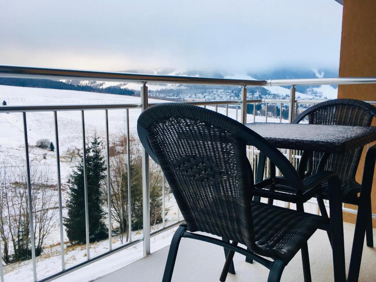 Apartmany Na Vyhledech Loučná pod Klínovcem Exterior foto